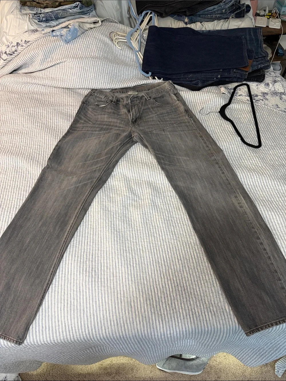 514 Levi's Gray Straight Jeans - Faded Wash